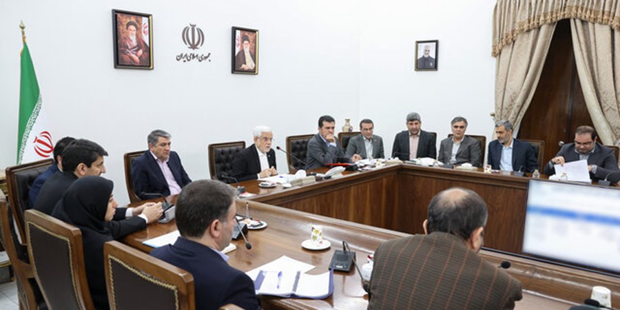 عارف: نباید درهای حضور اساتید و دانشجویان ایرانی در کنفرانس‌ها و مجامع دانشگاهی بین‌المللی را ببندیم