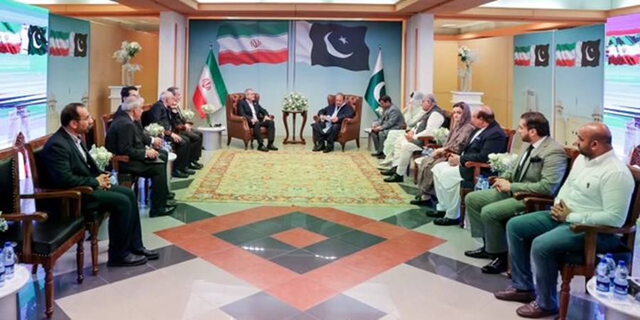 پزشکیان: مسلمانان توان علمی، صنعتی و کشاورزی خود را با یکدیگر به اشتراک بگذارند